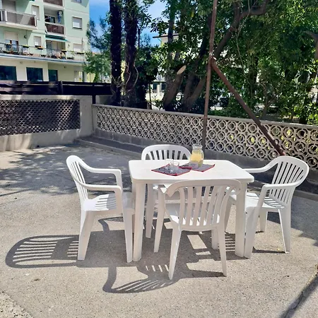 Apartman Liana Garden 2